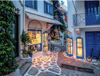 Grad Skiathos noću
